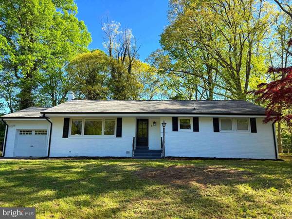 5 DELWOOD RD, Cherry Hill, NJ 08002