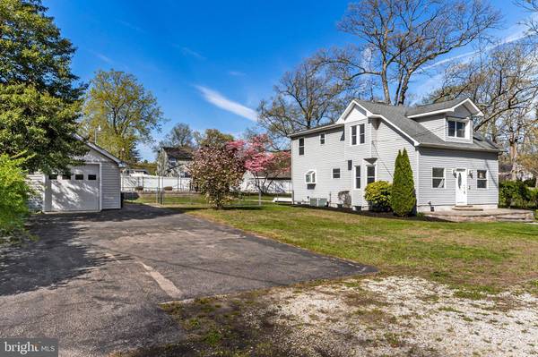 77 E 7TH AVE, Pine Hill, NJ 08021