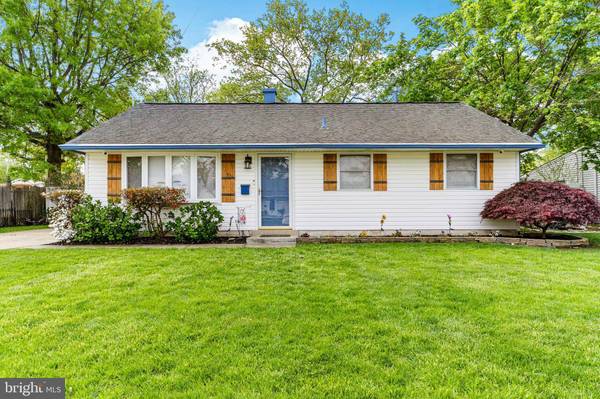 16 HOLLY DR, West Berlin, NJ 08091