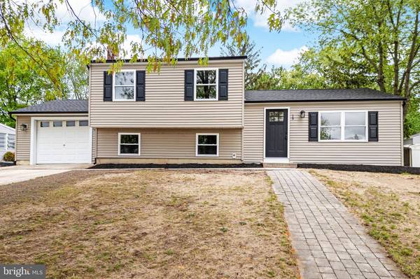 15 DUNLIN WAY, Sicklerville, NJ 08081