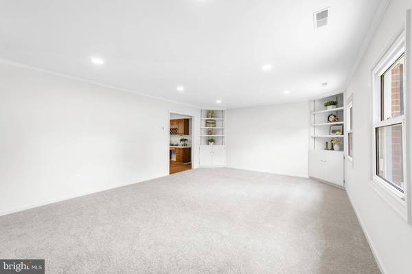 34 MERIBROOK CIR, Willingboro, NJ 08046