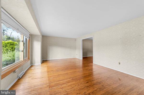 503 VALLEY RUN DR, Cherry Hill, NJ 08002