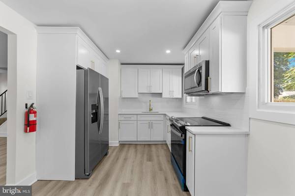 100 COLWICK DR, Somers Point, NJ 08244