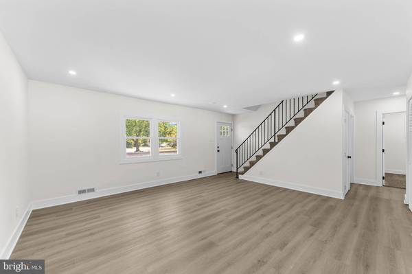 100 COLWICK DR, Somers Point, NJ 08244