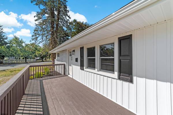 100 Colwick Dr, Somers Point, NJ 08244