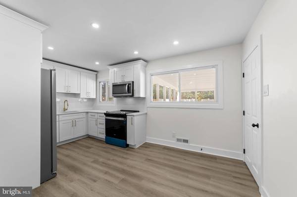 100 COLWICK DR, Somers Point, NJ 08244