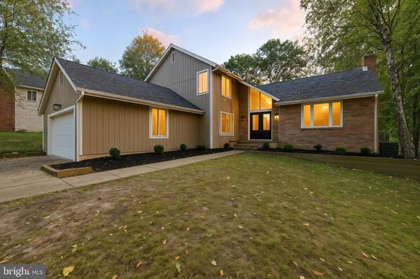 22 ACORN HILL DR, Voorhees, NJ 08043