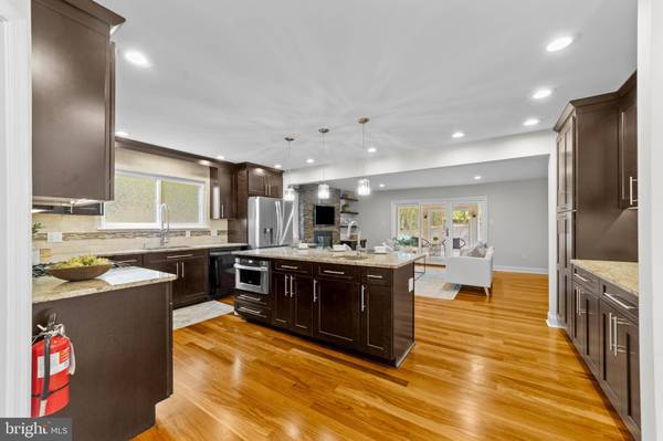 22 ACORN HILL DR, Voorhees, NJ 08043