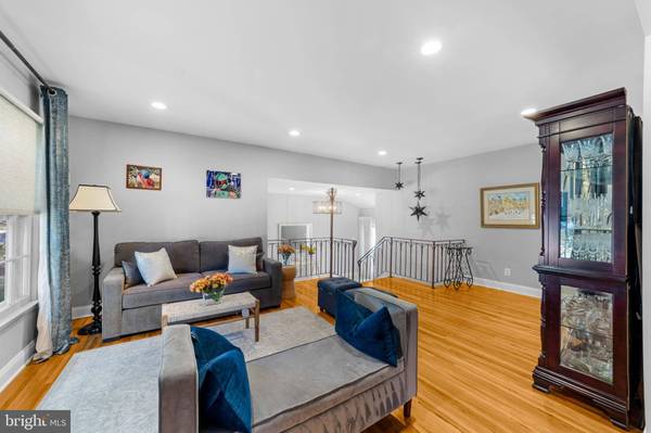 309 HIGHGATE LN, Cherry Hill, NJ 08003