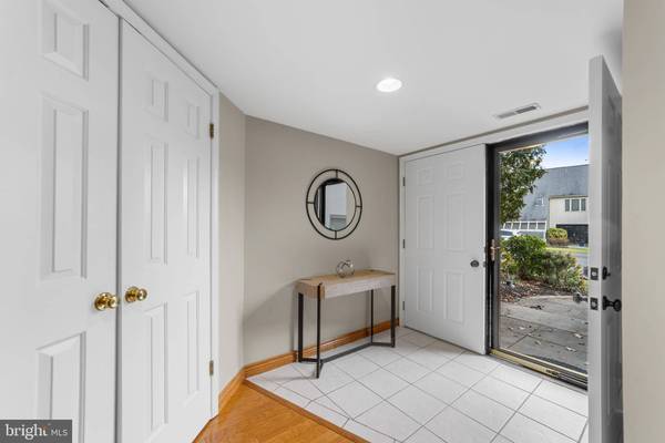 938 CHANTICLEER DR, Cherry Hill, NJ 08003