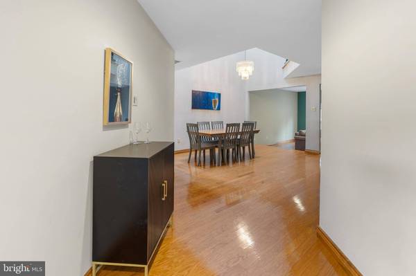 938 CHANTICLEER DR, Cherry Hill, NJ 08003