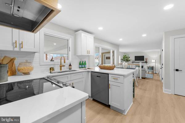 503 VALLEY RUN DR, Cherry Hill, NJ 08002