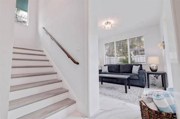 1800 GULF BLVD #1, Indian Rocks Beach, FL 33785