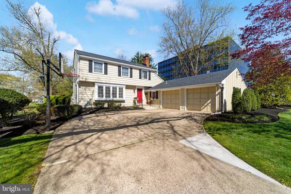 60 PINE VALLEY RD, Cherry Hill, NJ 08034