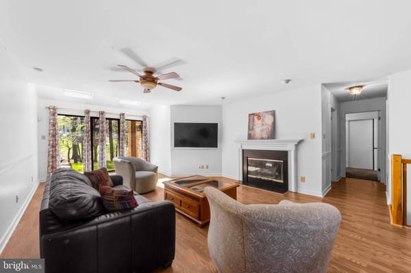 1202 AUGUSTA CIR, Mount Laurel, NJ 08054