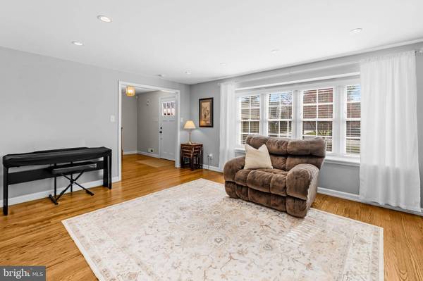 60 PINE VALLEY RD, Cherry Hill, NJ 08034