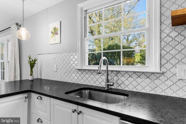 60 PINE VALLEY RD, Cherry Hill, NJ 08034