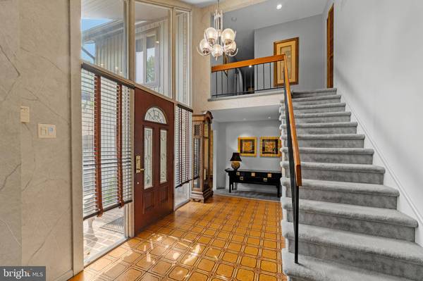 1032 RED OAK DR, Cherry Hill, NJ 08003