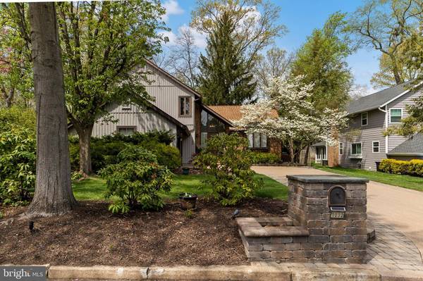 1032 RED OAK DR, Cherry Hill, NJ 08003