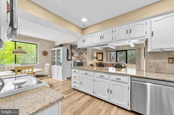 1032 RED OAK DR, Cherry Hill, NJ 08003