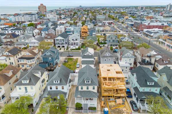 10 S Nashville Ave, Ventnor, NJ 08406
