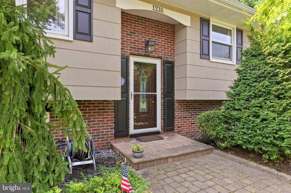 1218 LINCOLN AVE, West Deptford, NJ 08096
