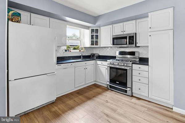 1218 LINCOLN AVE, West Deptford, NJ 08096