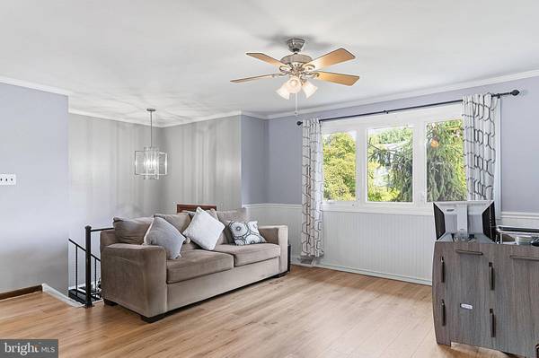 1218 LINCOLN AVE, West Deptford, NJ 08096