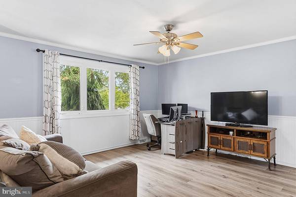 1218 LINCOLN AVE, West Deptford, NJ 08096