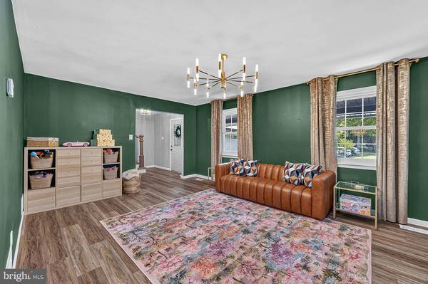 161 RIDGE RD, Southampton, NJ 08088