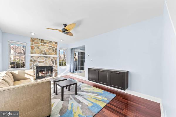 323 GWYNEDD CT, Mount Laurel, NJ 08054