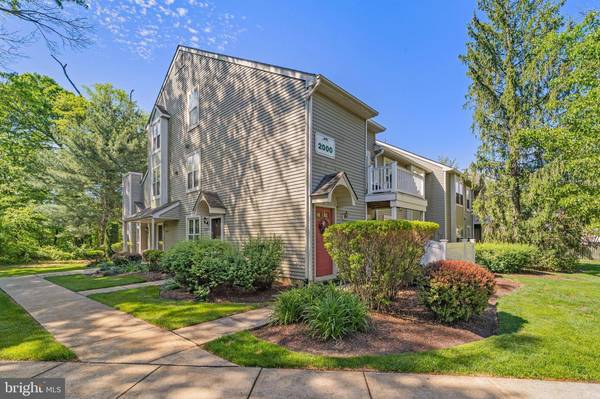 2003-A SUTTON PL, Mount Laurel, NJ 08054