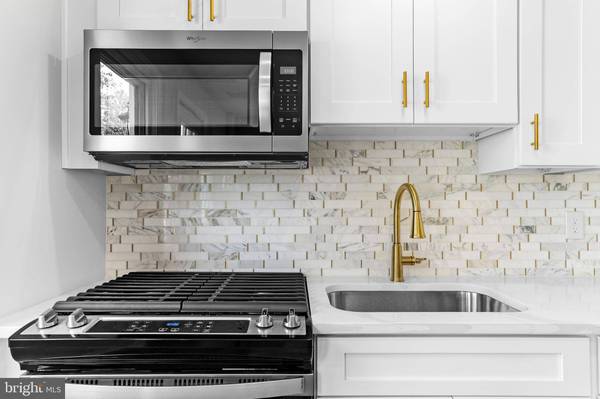 81 FIFTH W, Burlington, NJ 08016