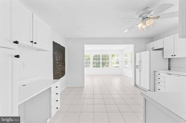 2 CAROLINA WAY, Mount Laurel, NJ 08054