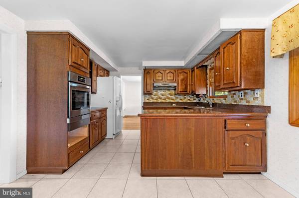 503 VALLEY RUN DR, Cherry Hill, NJ 08002