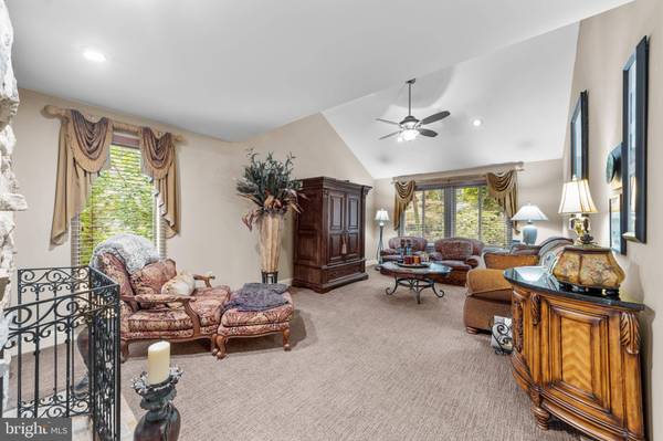 15 HAZELHURST DR, Voorhees, NJ 08043