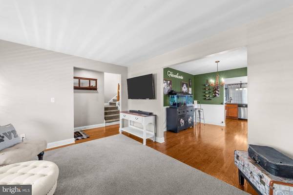 431 WASHINGTON ST, Gibbstown, NJ 08027