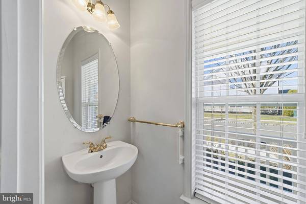 52 BORTON AVE, Voorhees, NJ 08043