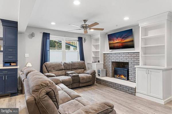 307 HIALEAH DR, Cherry Hill, NJ 08002