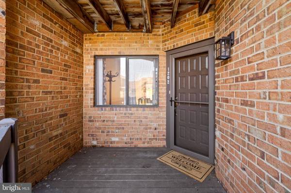 1202 AUGUSTA CIR, Mount Laurel, NJ 08054