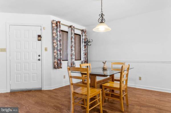 1202 AUGUSTA CIR, Mount Laurel, NJ 08054