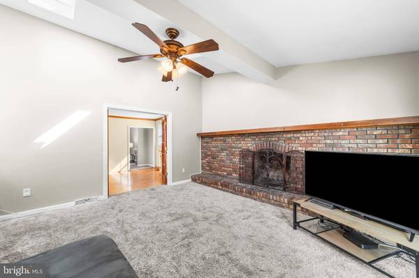 820 LAKE AVE, Woodbury Heights, NJ 08097