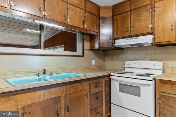 176 AXTELL AVE, Vineland, NJ 08360