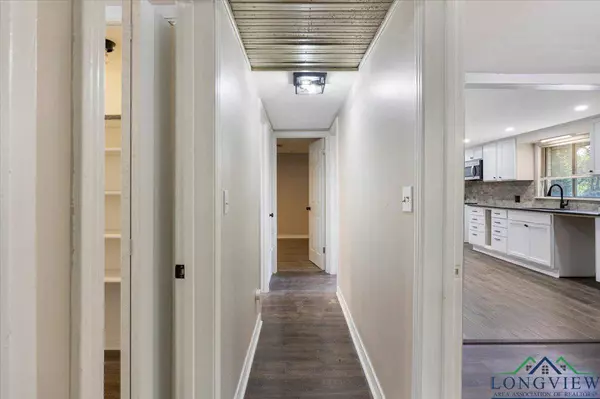 1012 PREMIER RD, Longview, TX 75604