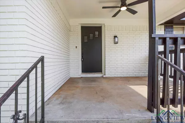 1012 PREMIER RD, Longview, TX 75604