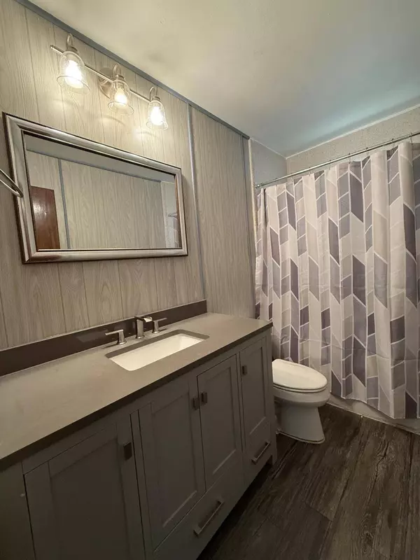 33rd Street, Lubbock, TX 79410