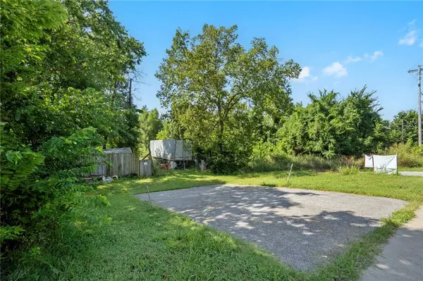 2609 Huntsville Rd, Fayetteville, AR 72701