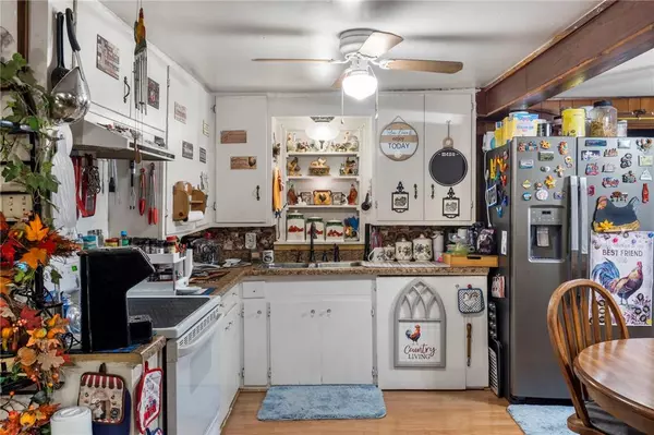 208 W Sycamore St, Fayetteville, AR 72703