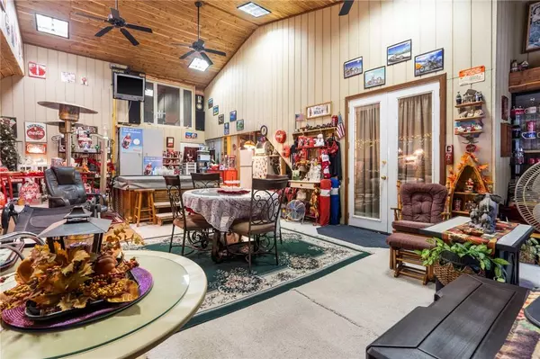 208 W Sycamore St, Fayetteville, AR 72703