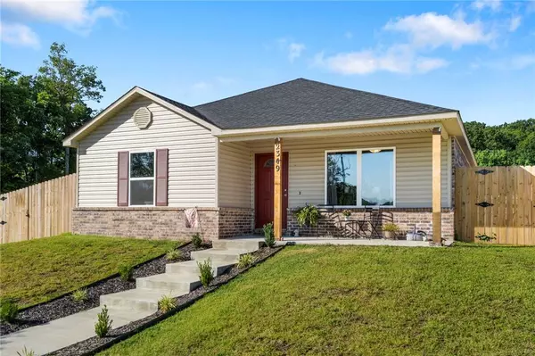 2349 E Buffalo Bnd, Fayetteville, AR 72701